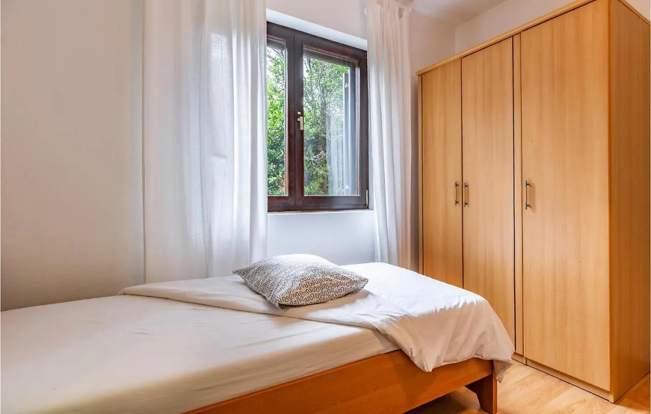 Lovely Apartment In Fazana With Wifi Kroatien